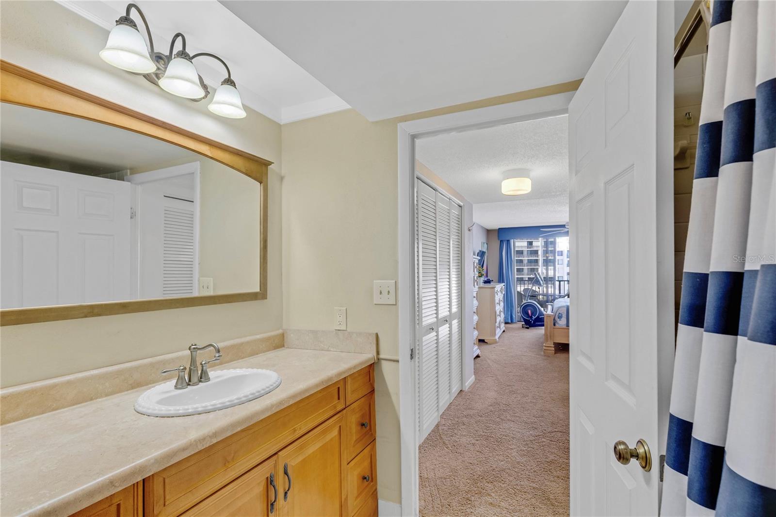 Listing photo id 22 for 1460 Gulf Boulevard 406