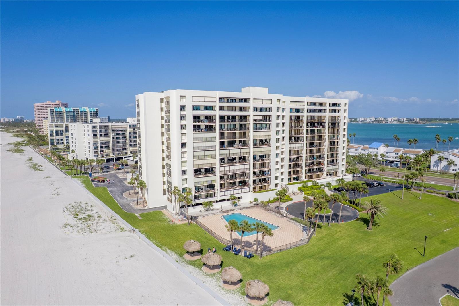 Listing photo id 23 for 1460 Gulf Boulevard 406