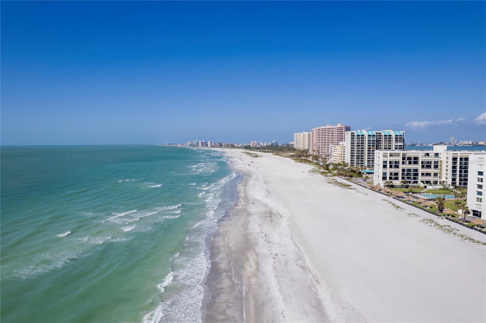 Listing photo id 30 for 1460 Gulf Boulevard 406