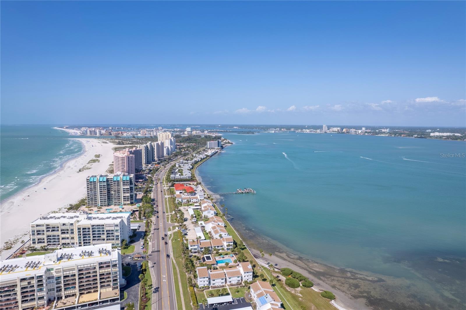 Listing photo id 32 for 1460 Gulf Boulevard 406