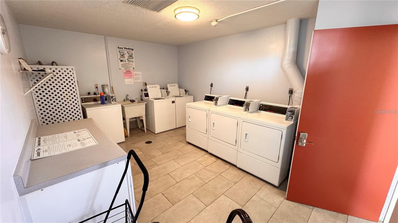Image 15 of 18 For 2612 Pearce Drive 211