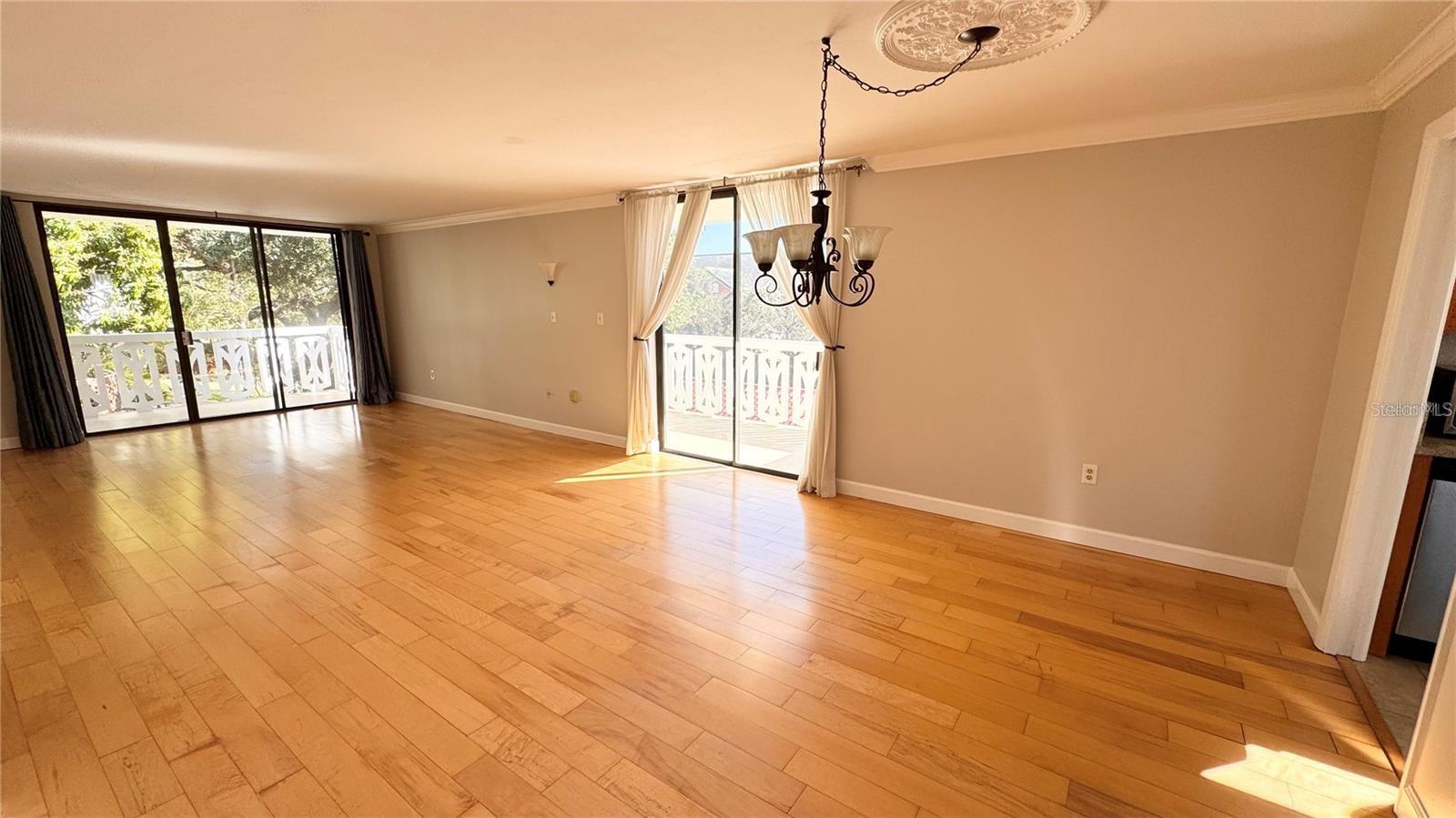 Image 7 of 18 For 2612 Pearce Drive 211