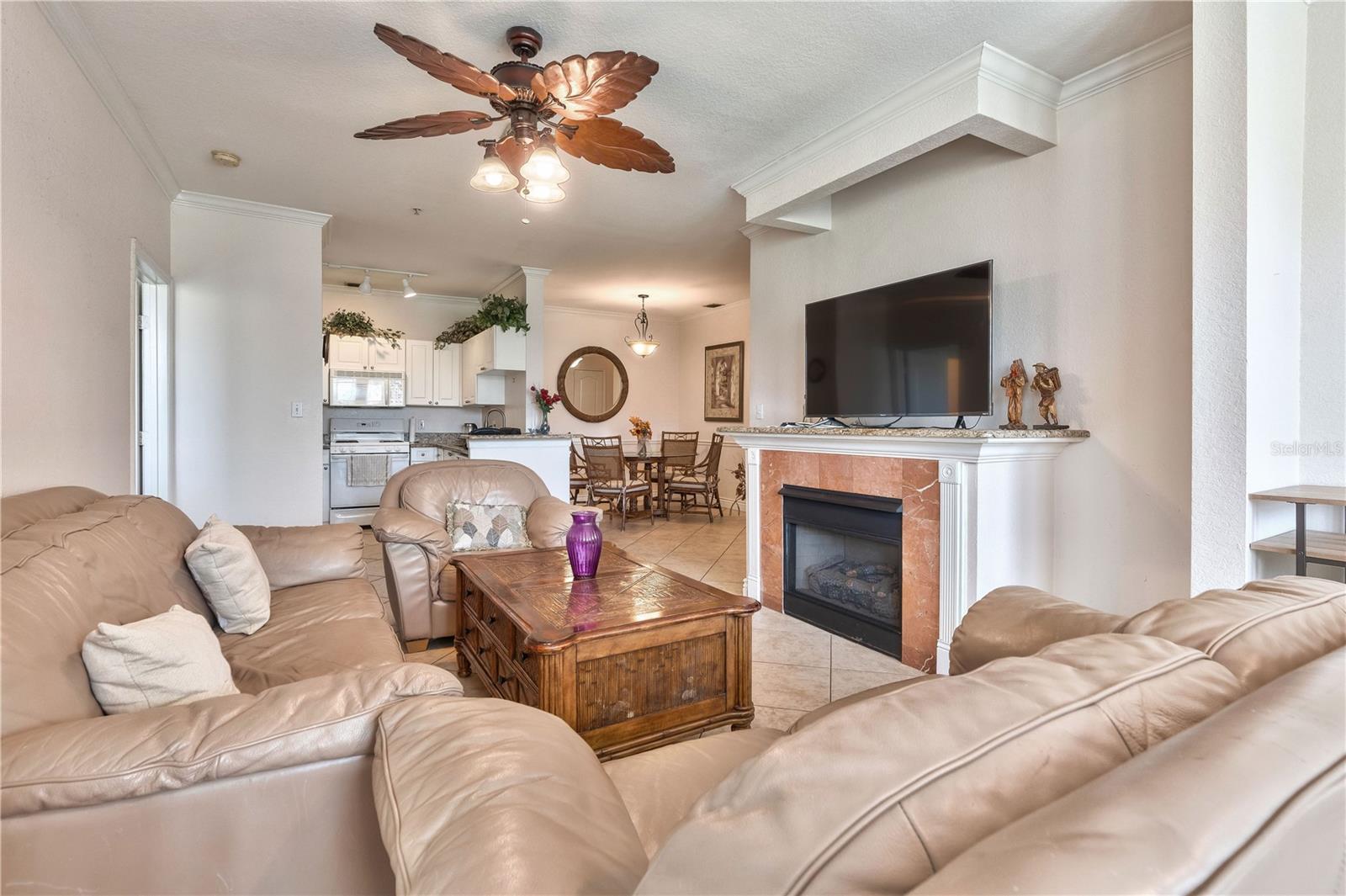 Listing photo id 7 for 2732 Via Murano 526
