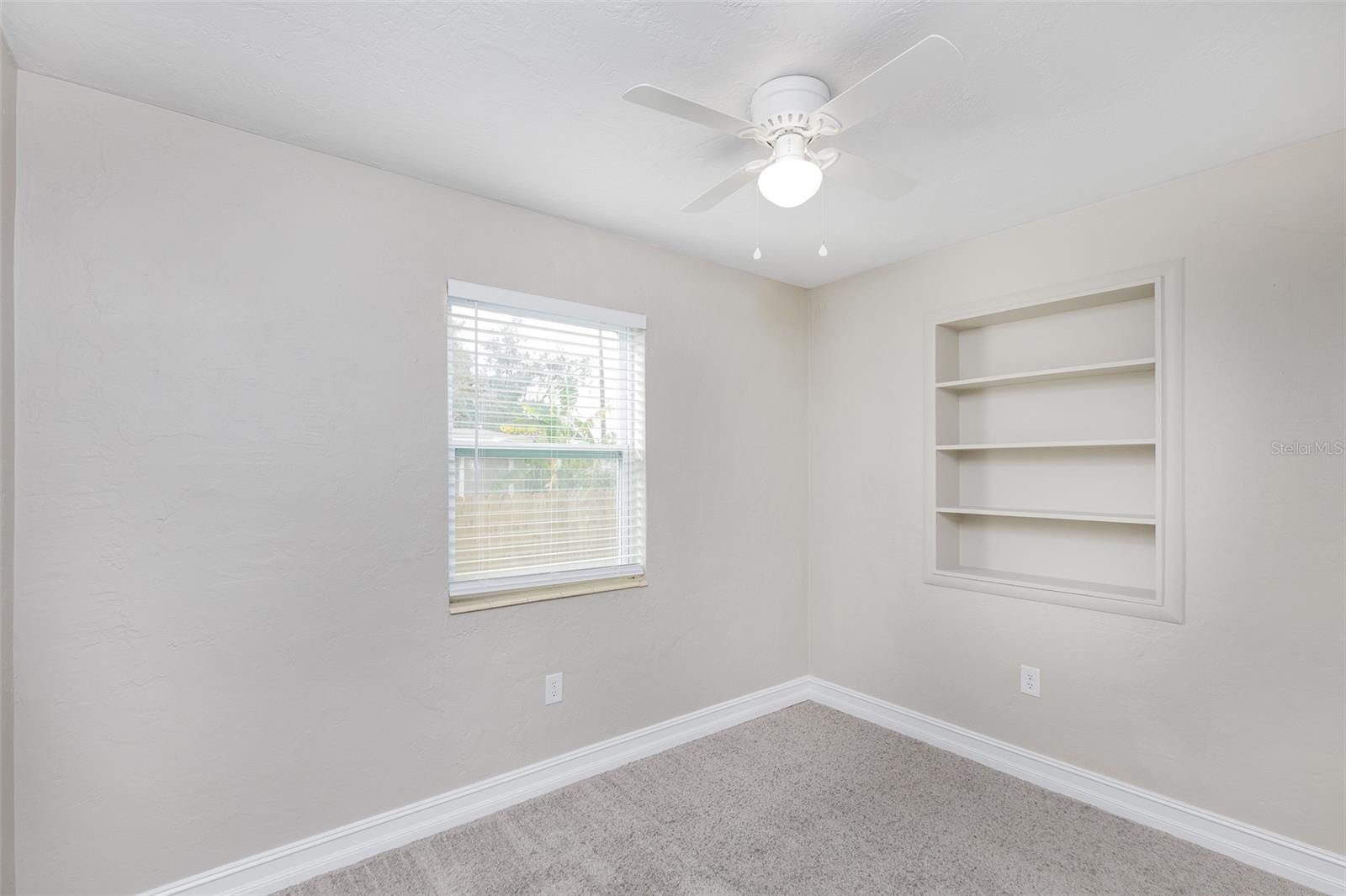 Image 17 of 28 For 21042 Gladis Avenue