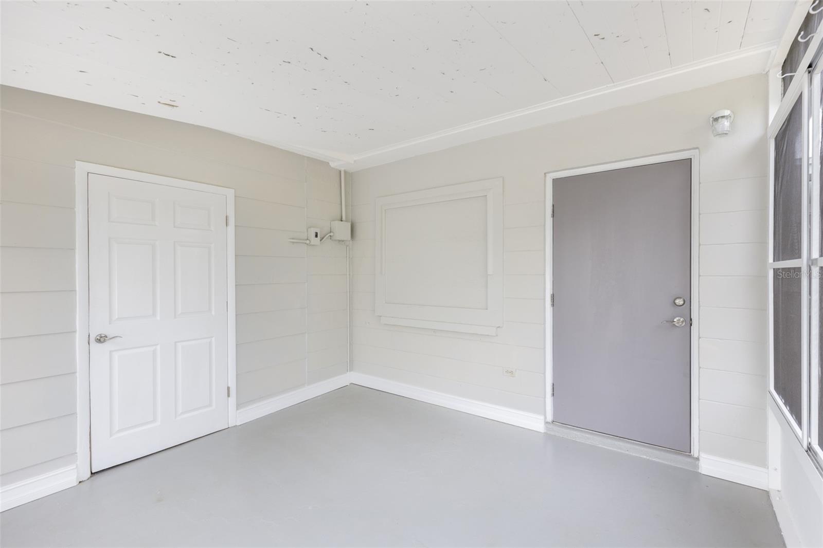 Image 22 of 28 For 21042 Gladis Avenue