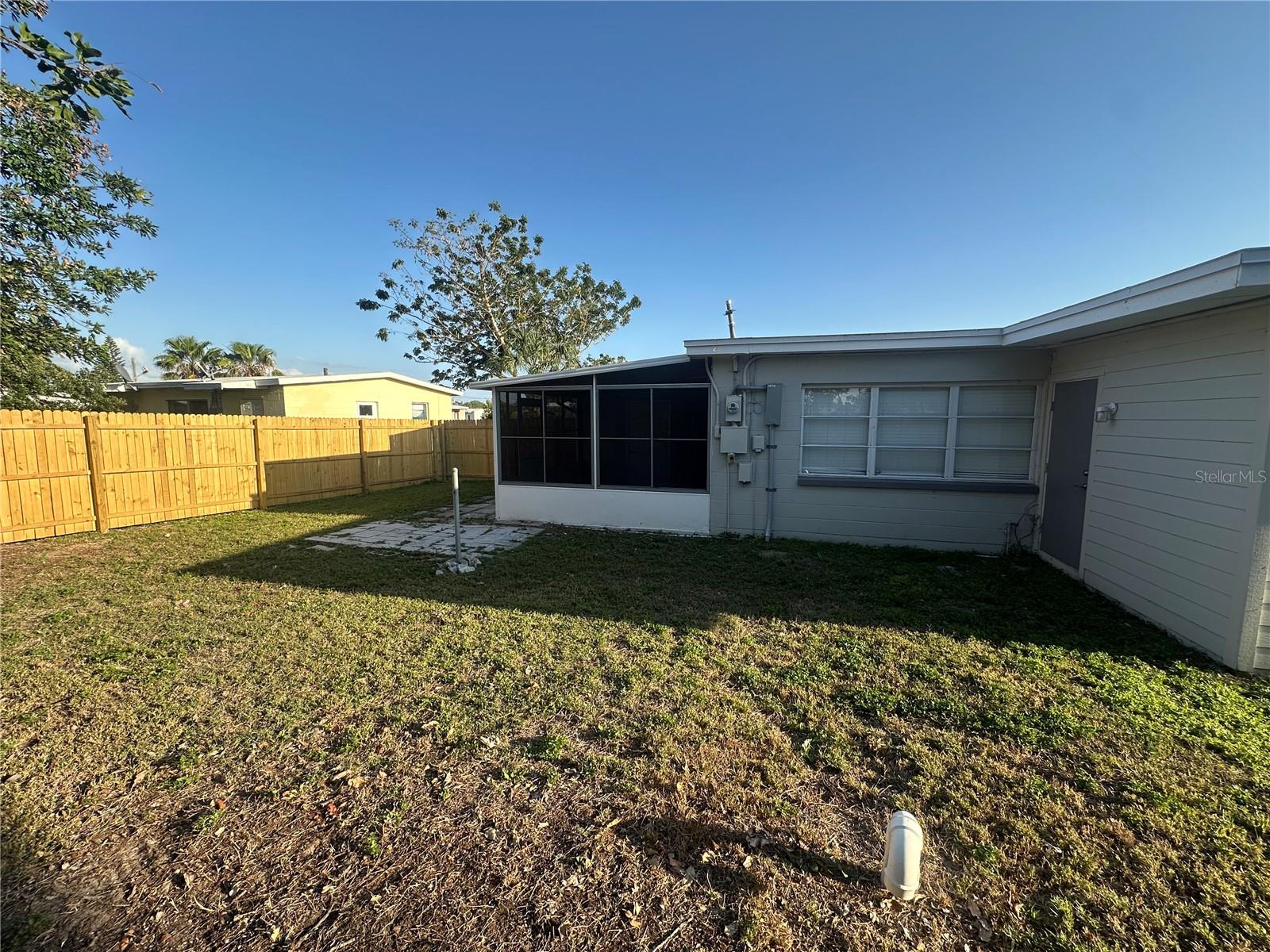 Image 26 of 28 For 21042 Gladis Avenue