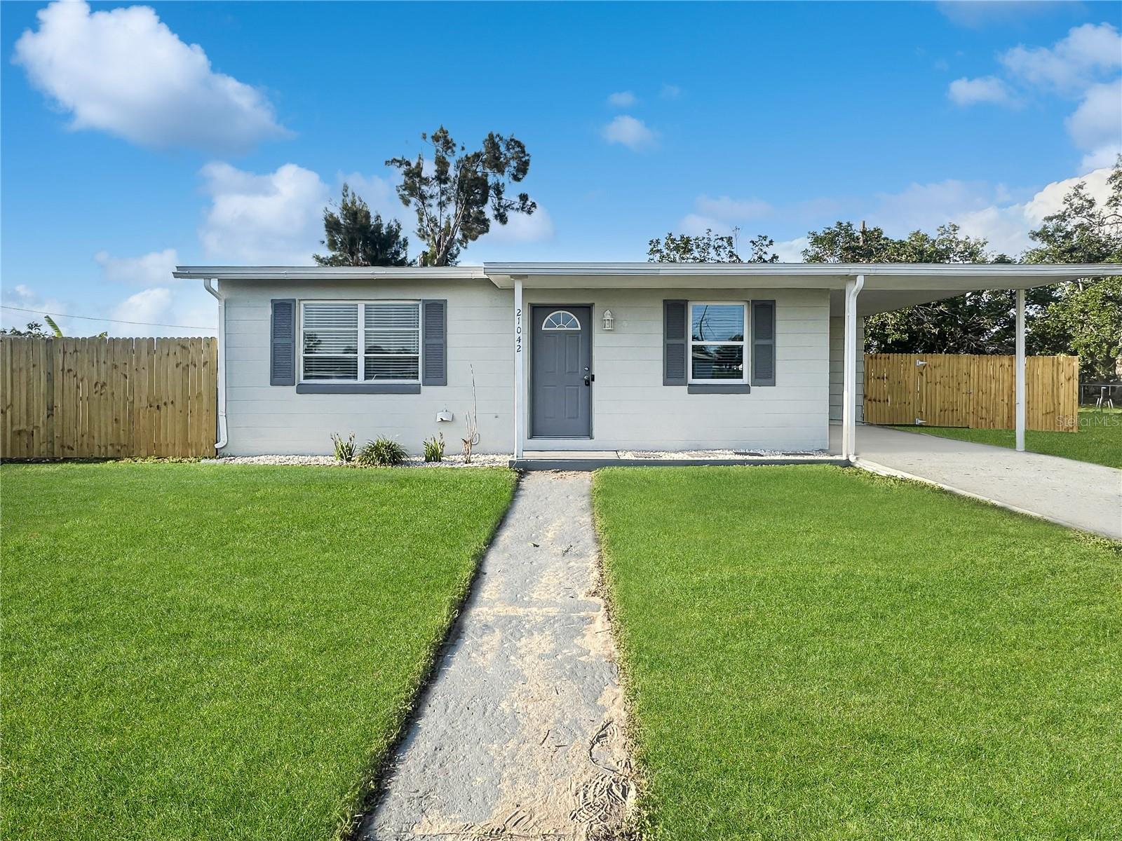 Image 3 of 28 For 21042 Gladis Avenue