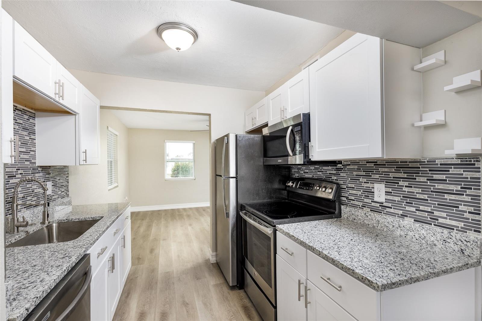 Image 8 of 28 For 21042 Gladis Avenue