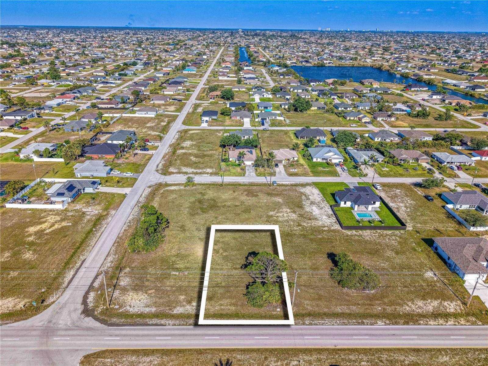 Image 2 of 7 For 1803 Chiquita Boulevard N