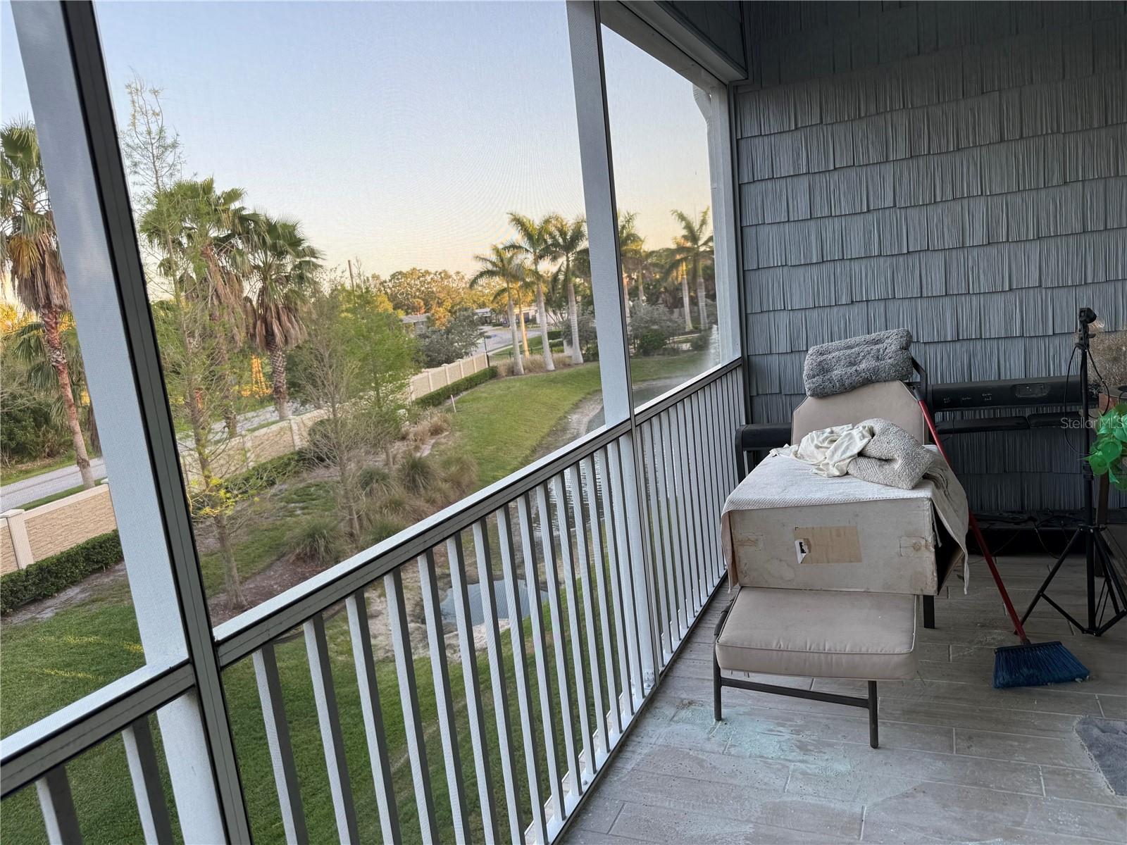Image 20 of 41 For 4053 Rocky Shores Dr