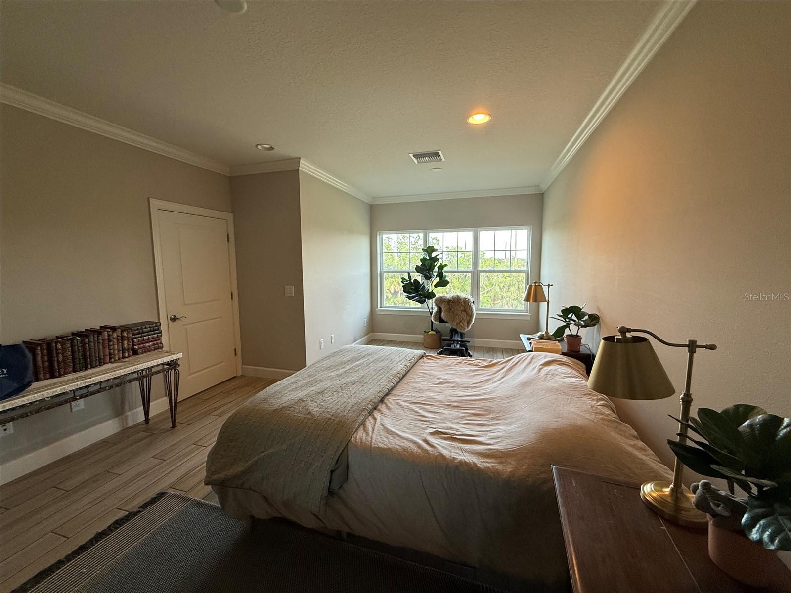 Image 22 of 41 For 4053 Rocky Shores Dr