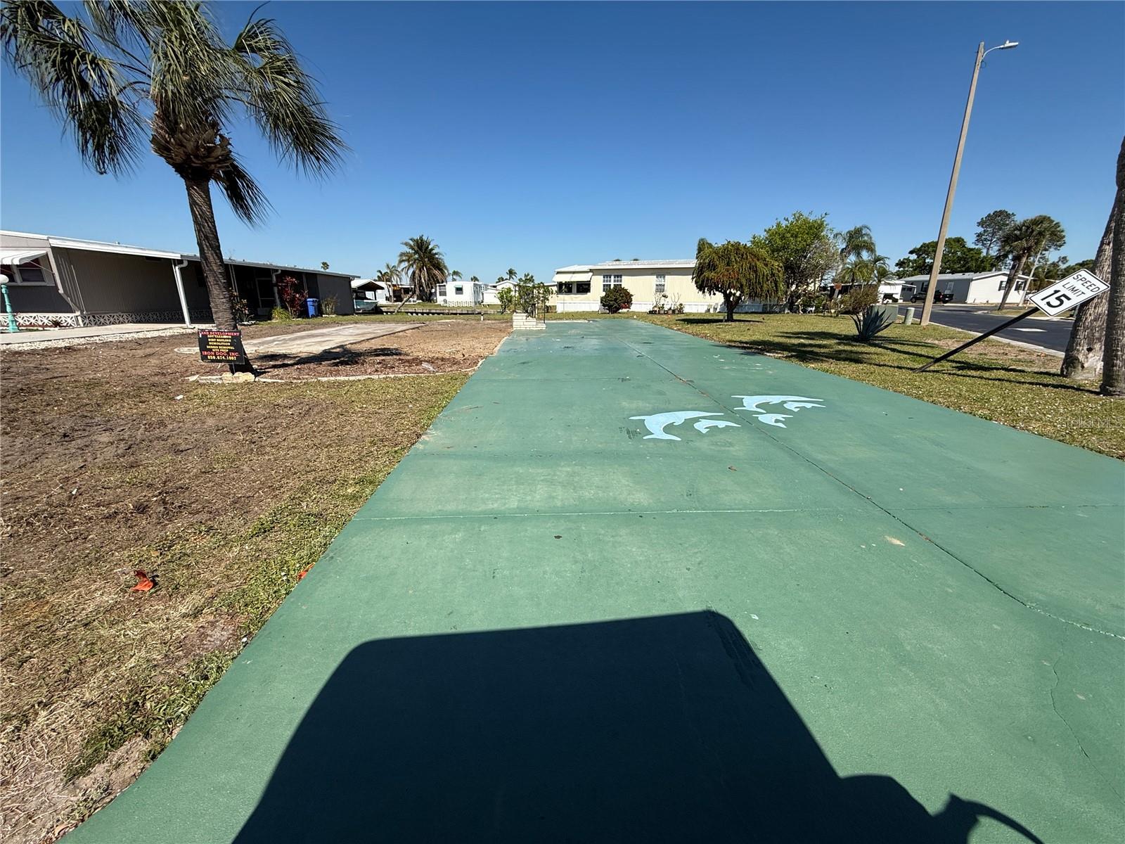 Listing photo id 0 for 101 Saint Lucia Loop