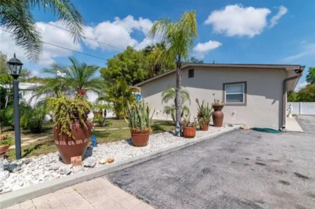 Image 4 of 25 For 6213 Sheldon Road