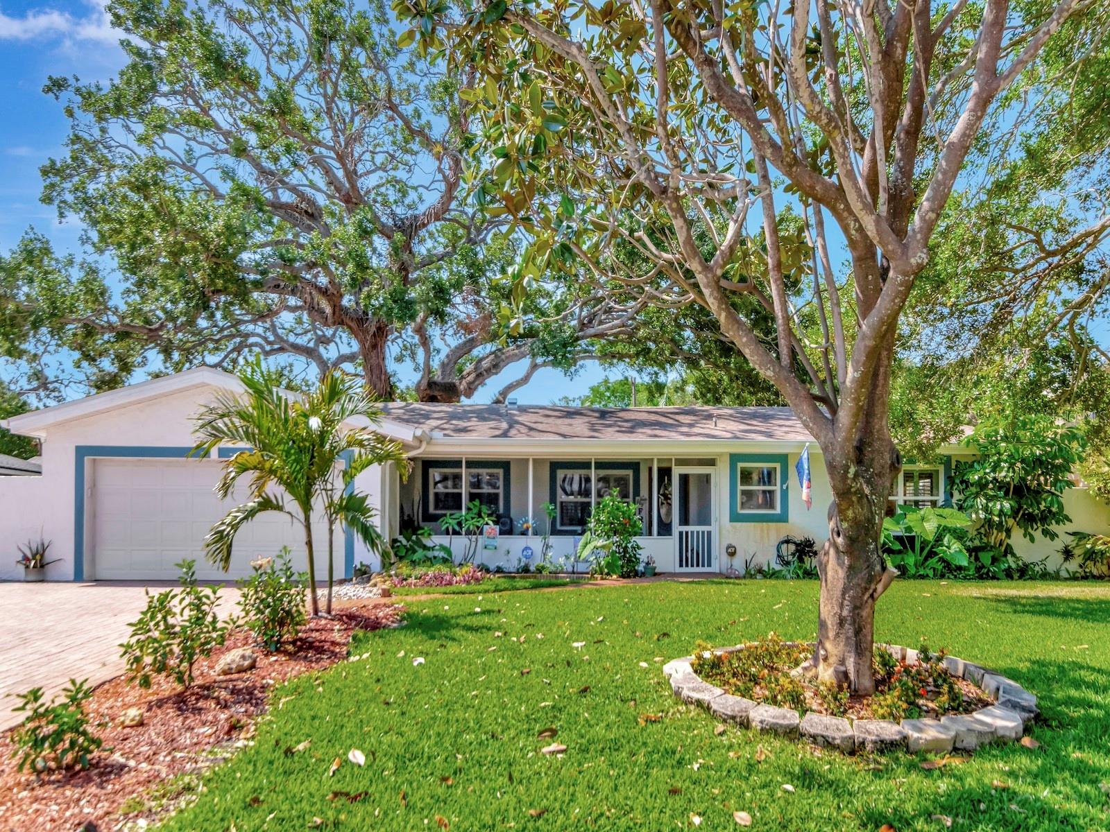 Details for 8326 40th Place N, ST PETERSBURG, FL 33709