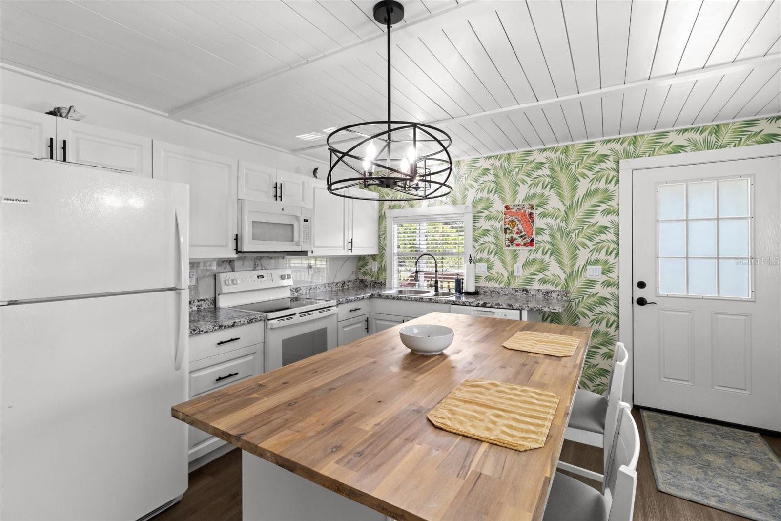 Image 17 of 49 For 20160 111th Terrace