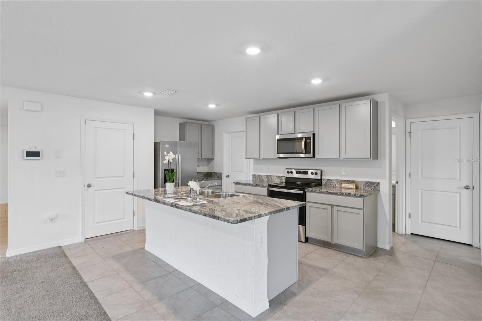 Image 25 of 42 For 7530 Broad Pointe Drive