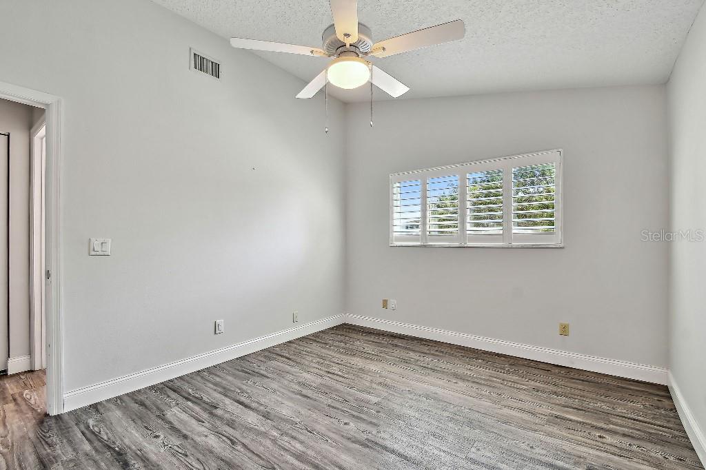 Image 10 of 23 For 2291 Americus Boulevard W 41