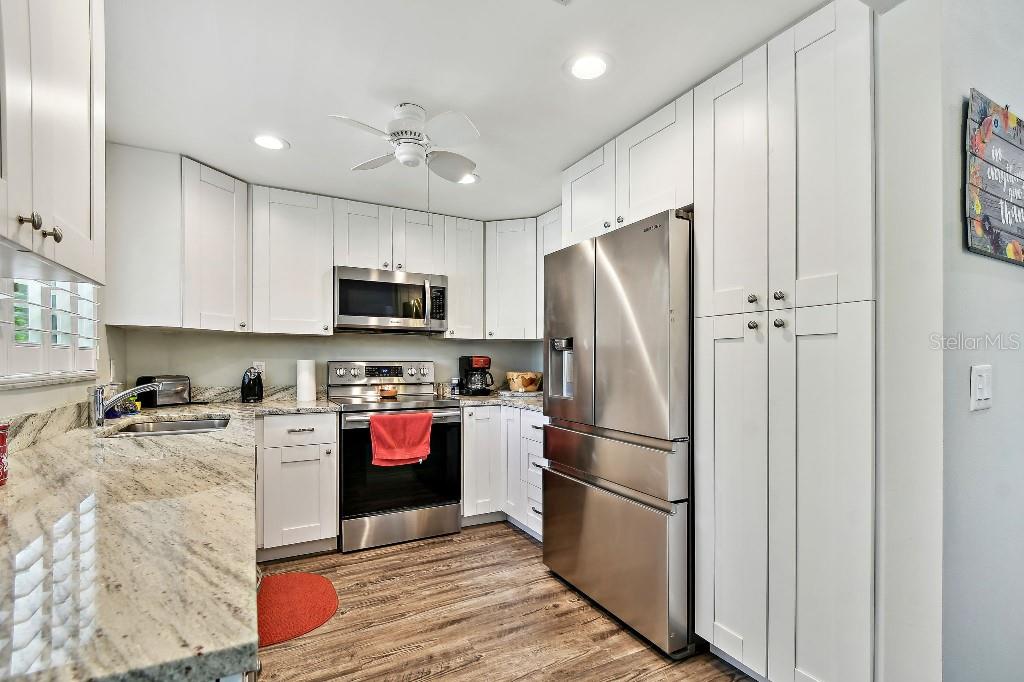 Image 14 of 23 For 2291 Americus Boulevard W 41