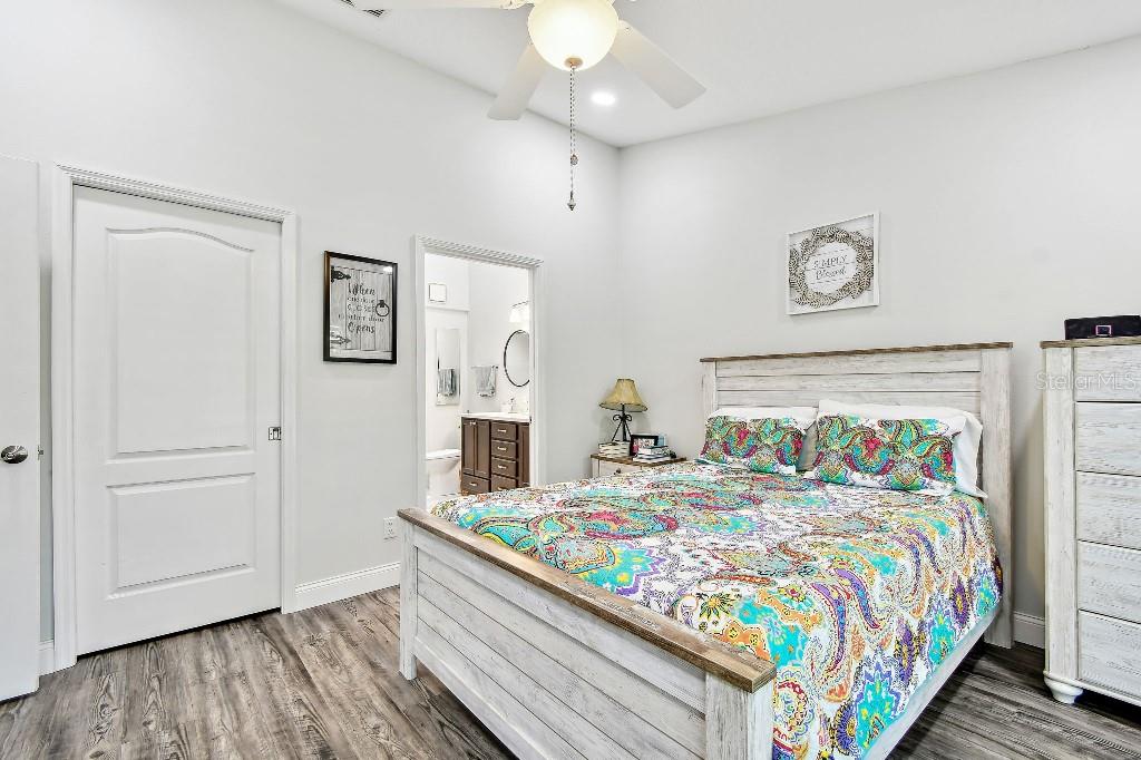 Image 17 of 23 For 2291 Americus Boulevard W 41