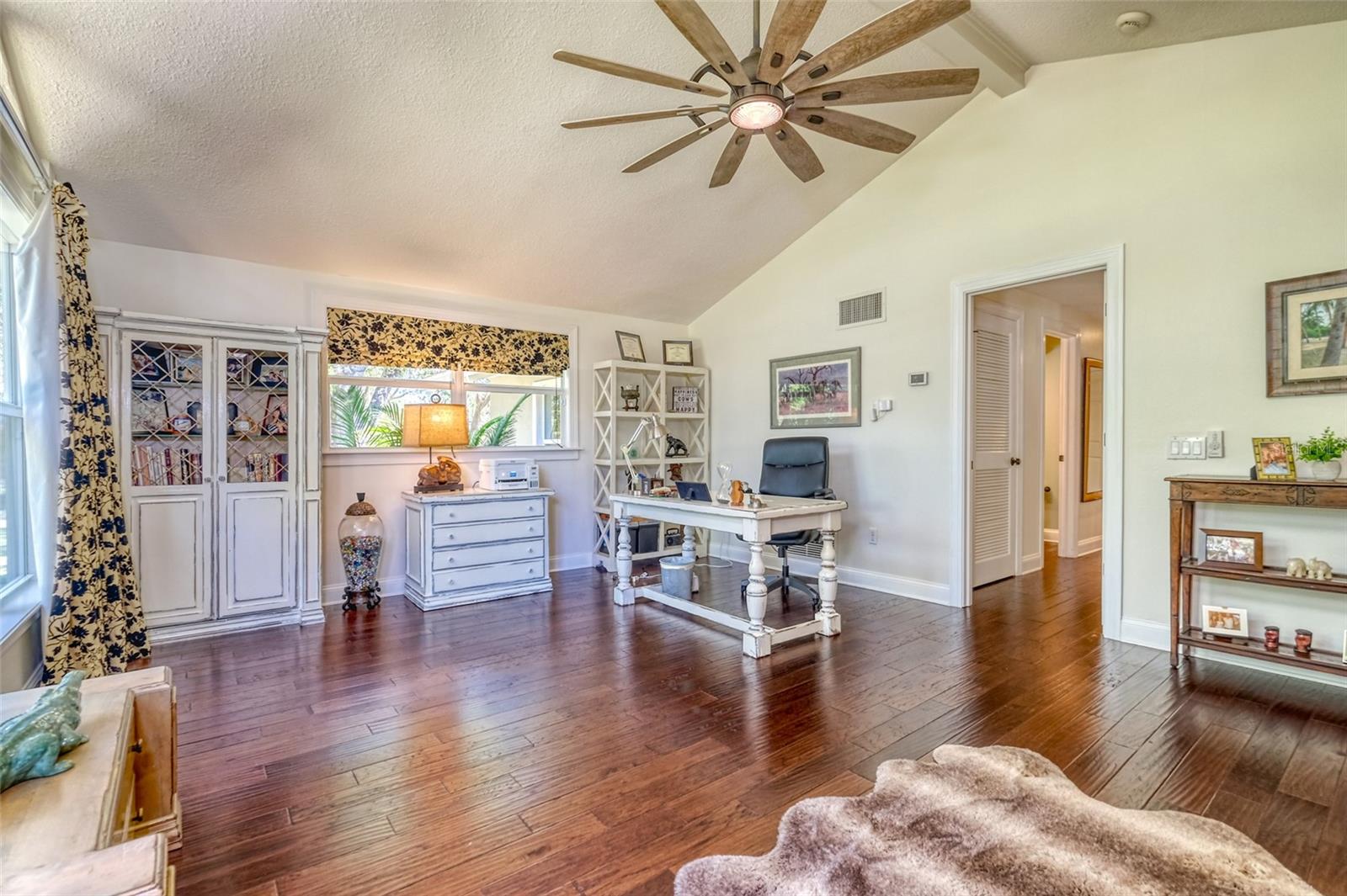 Image 23 of 72 For 898 Cypress Lakeview Court