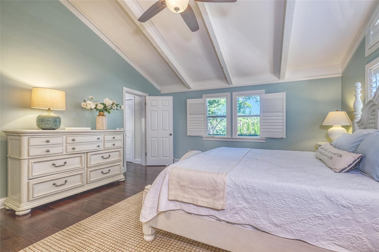 Image 27 of 72 For 898 Cypress Lakeview Court
