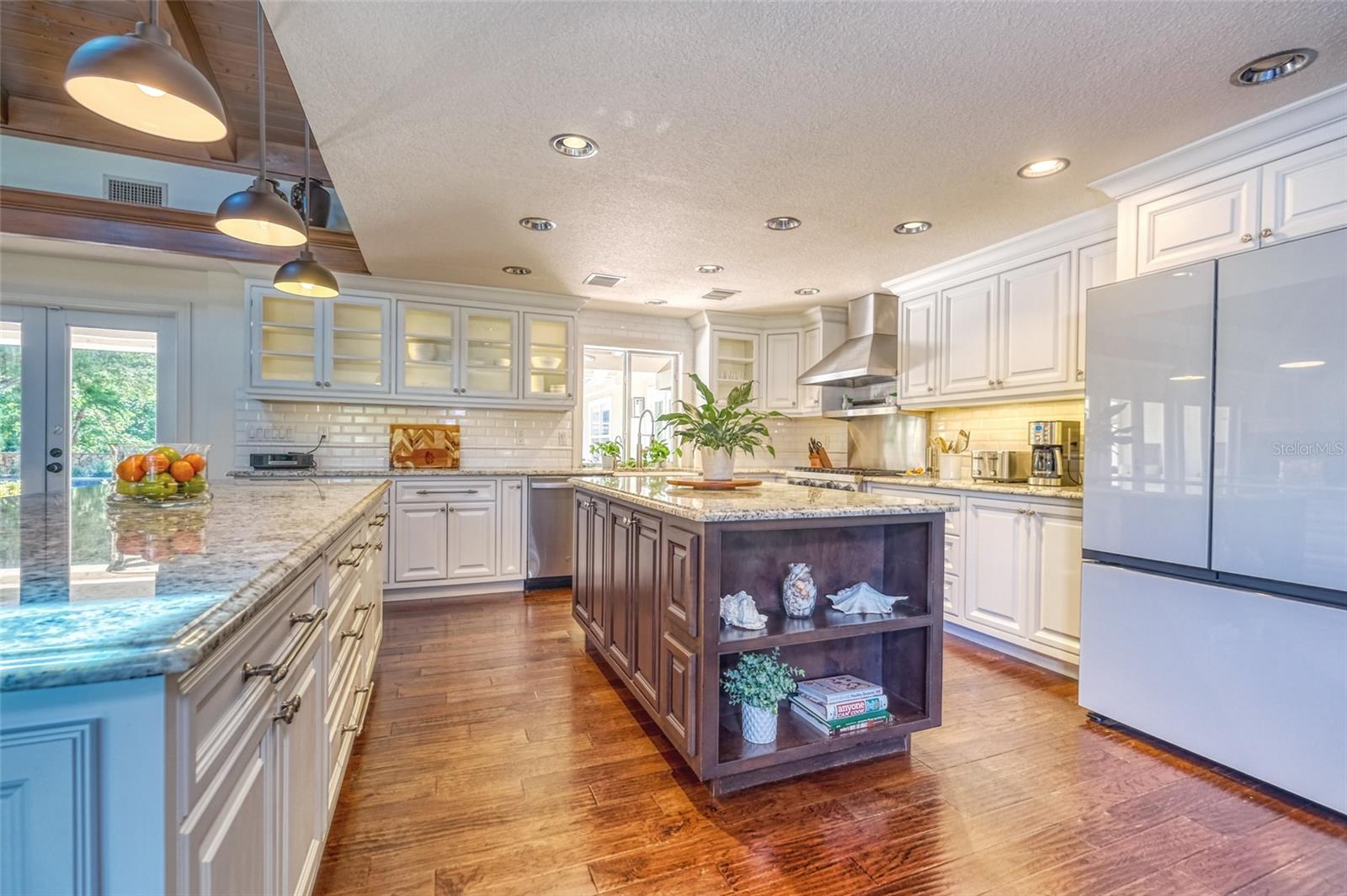 Image 6 of 72 For 898 Cypress Lakeview Court