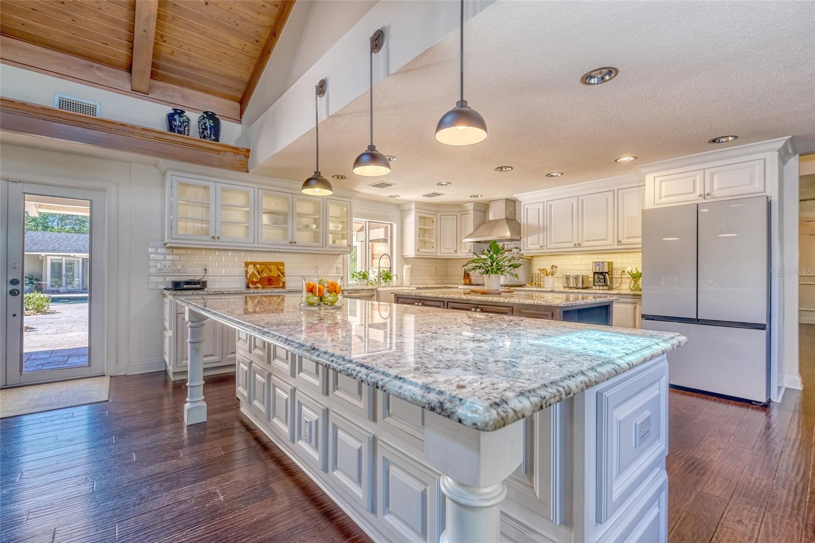 Image 9 of 72 For 898 Cypress Lakeview Court