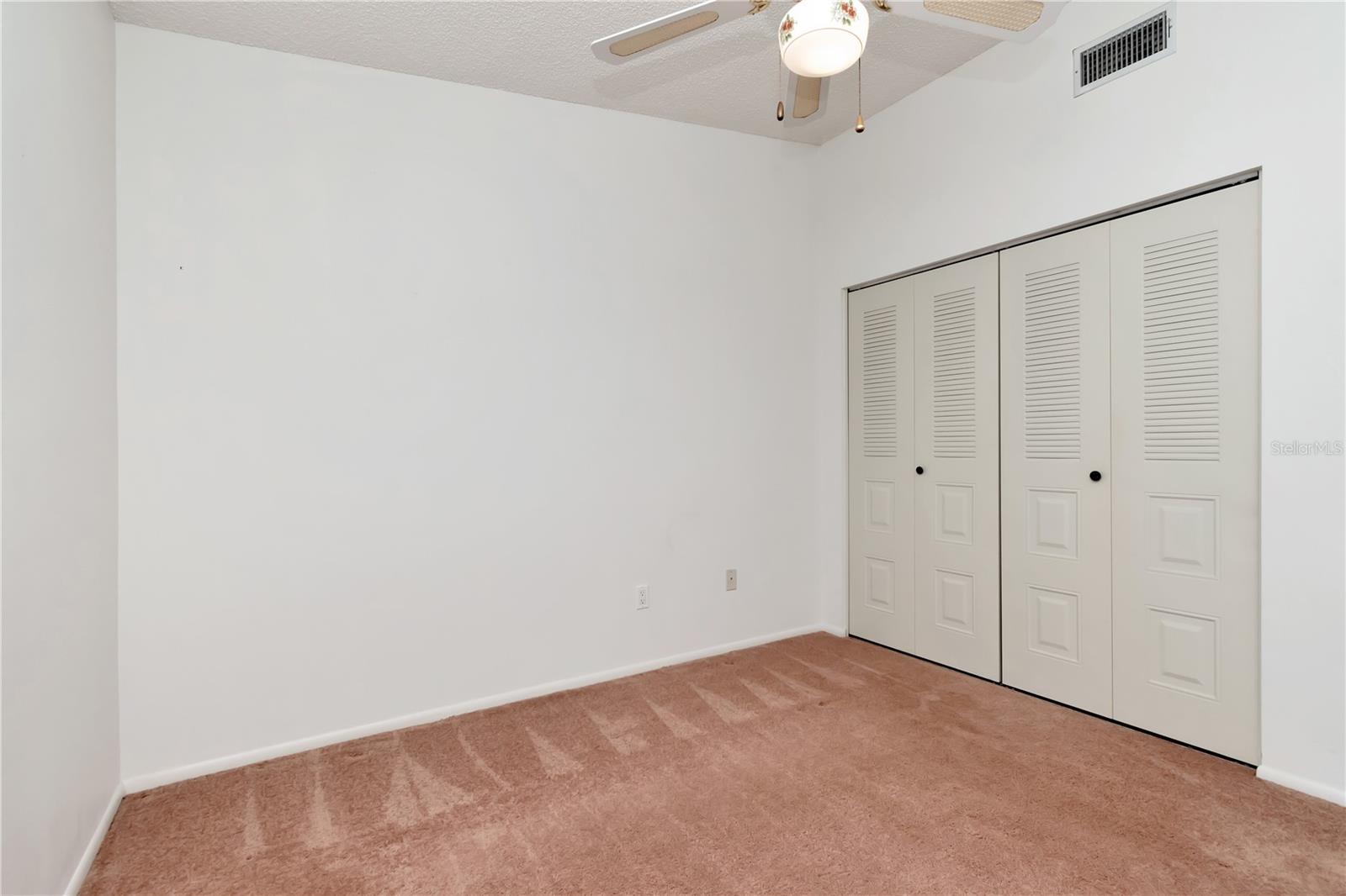 Image 14 of 37 For 8206 Leafy Court