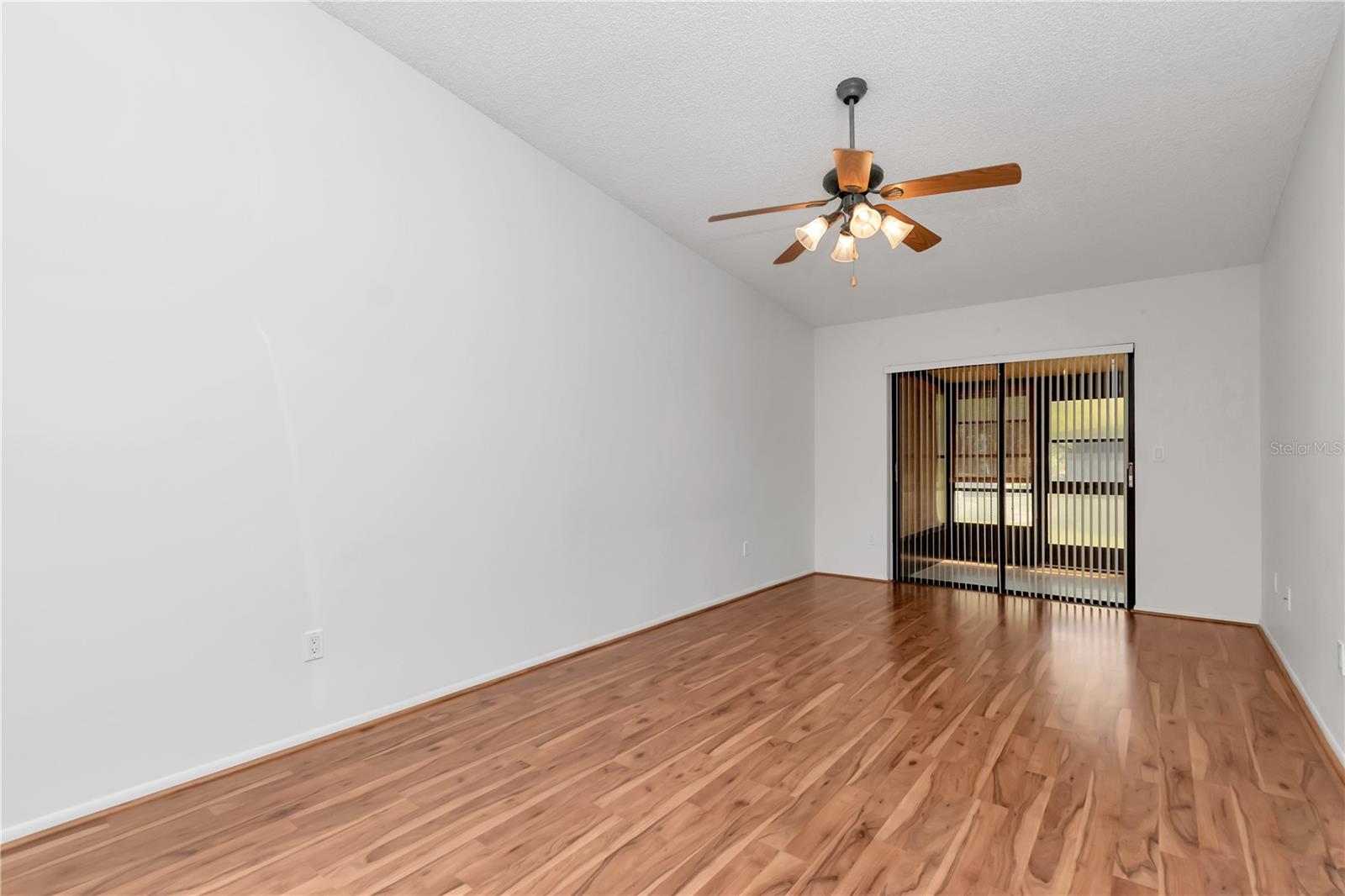 Image 16 of 37 For 8206 Leafy Court