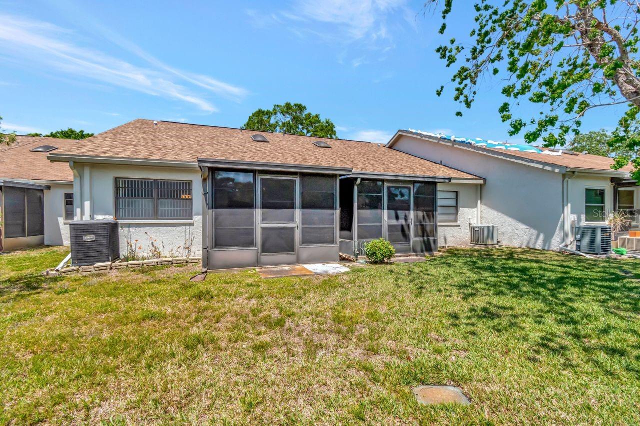 Image 32 of 37 For 8206 Leafy Court