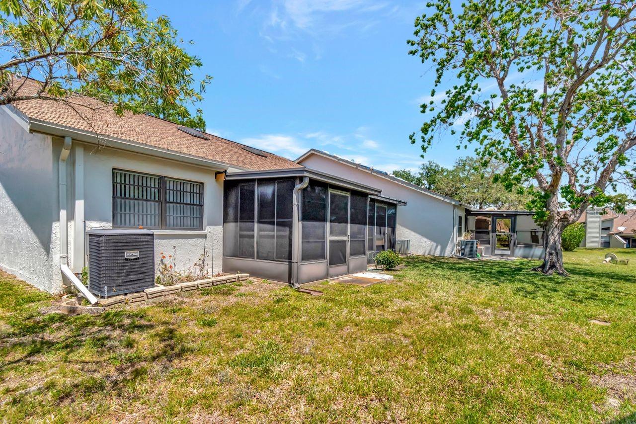 Image 33 of 37 For 8206 Leafy Court