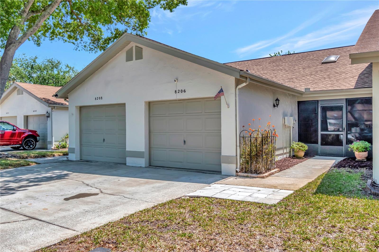 Image 4 of 37 For 8206 Leafy Court