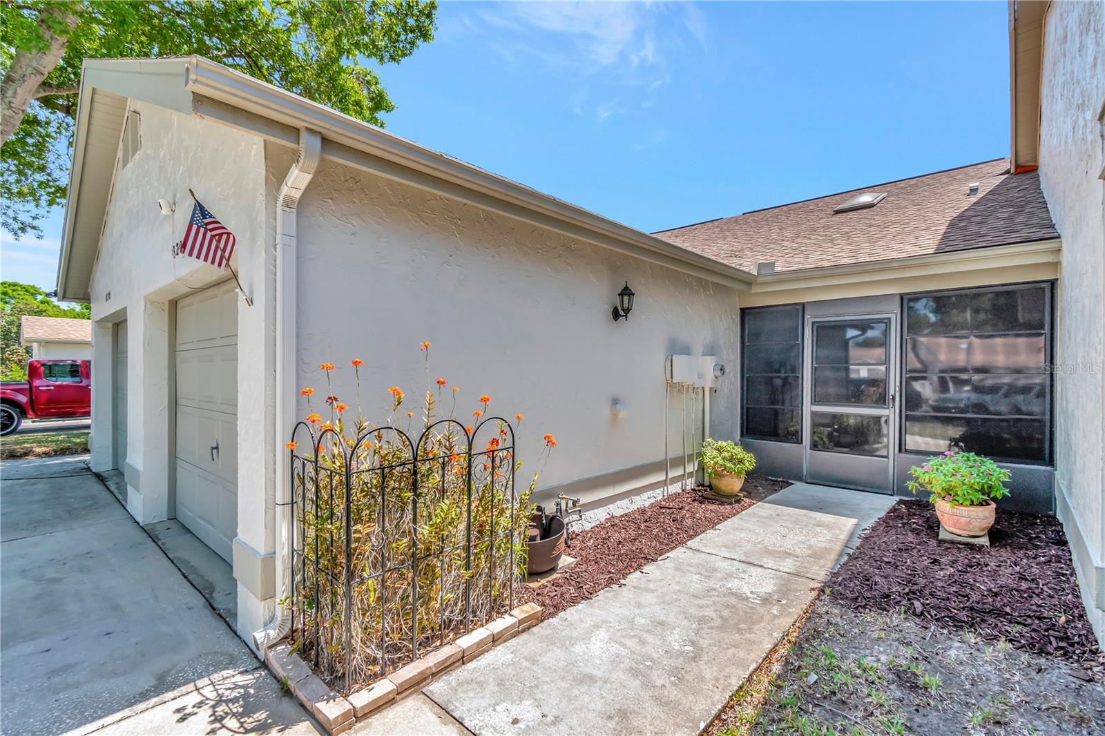 Image 5 of 37 For 8206 Leafy Court