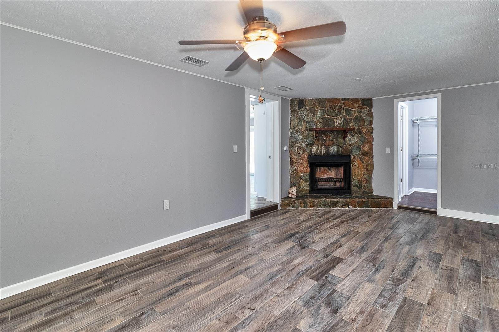 Image 17 of 41 For 3045 Stratford Drive