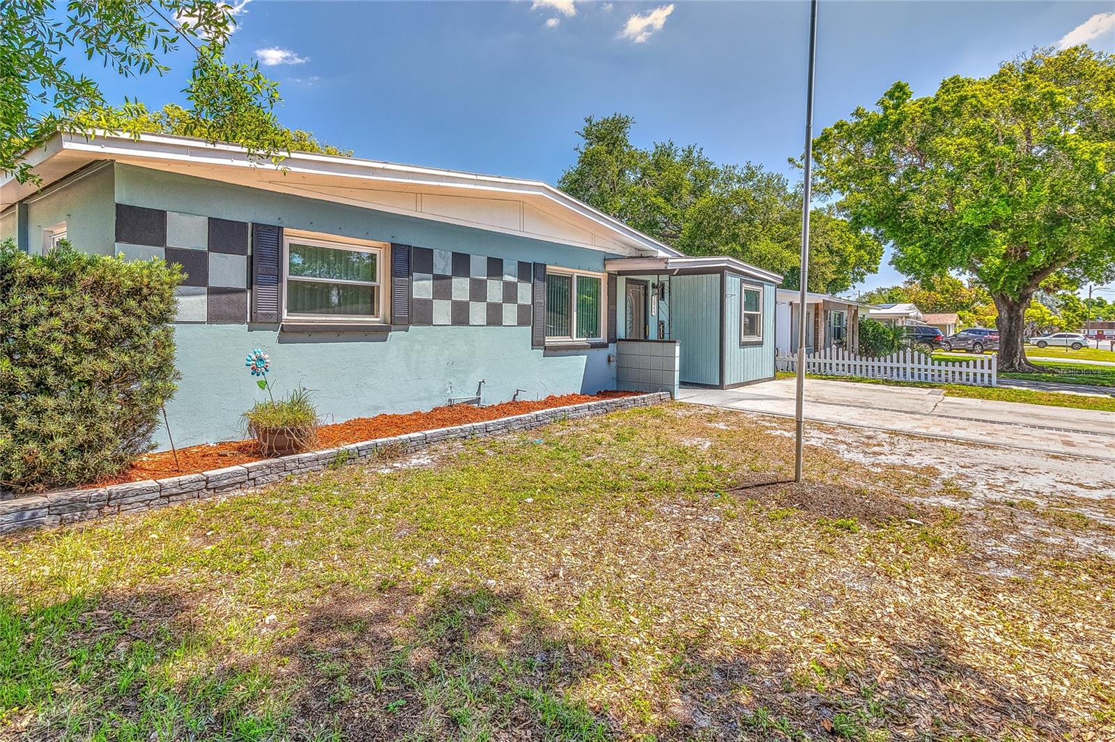 Image 4 of 41 For 3045 Stratford Drive