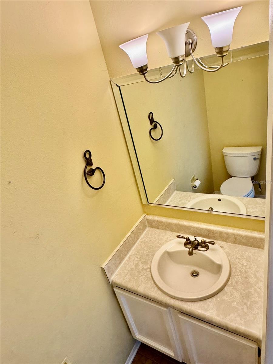 Image 10 of 22 For 11432 Bay Street Ne 11432