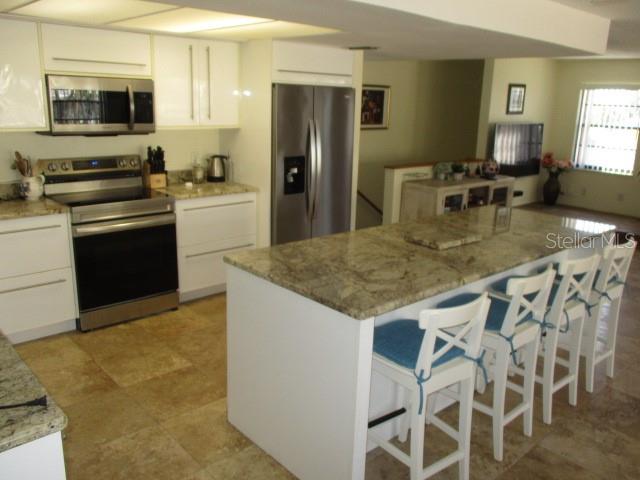 Image 11 of 22 For 11906 Lagoon Lane