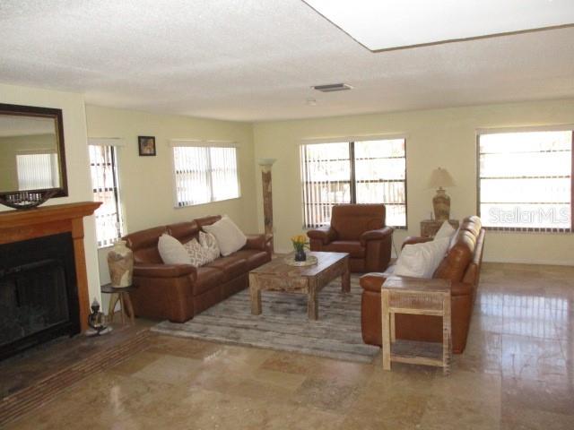 Image 5 of 22 For 11906 Lagoon Lane
