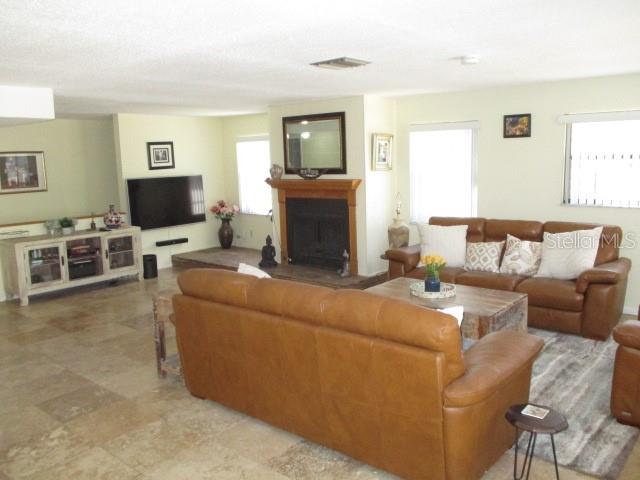 Image 6 of 22 For 11906 Lagoon Lane