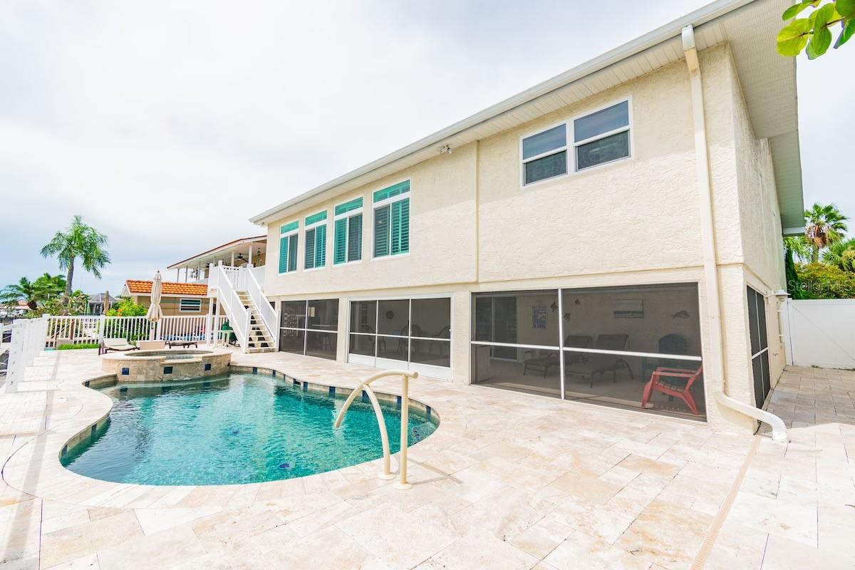 Listing photo id 1 for 3545 Seaway Drive