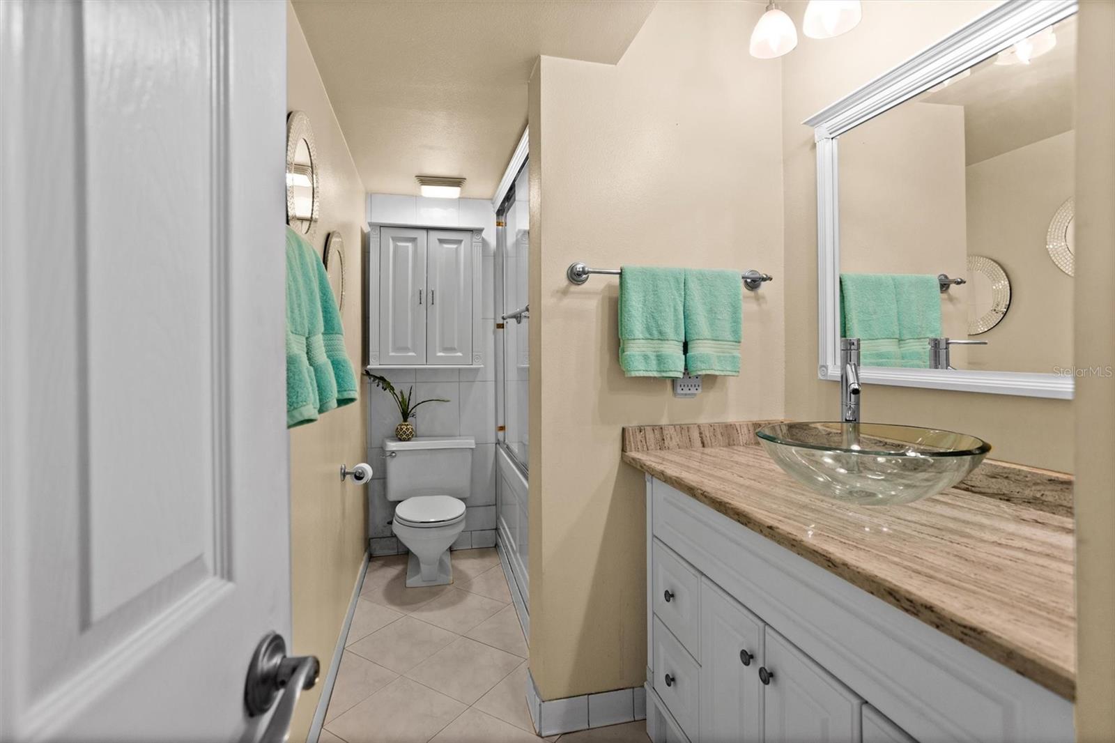 Image 30 of 52 For 105 4th Avenue Ne 219