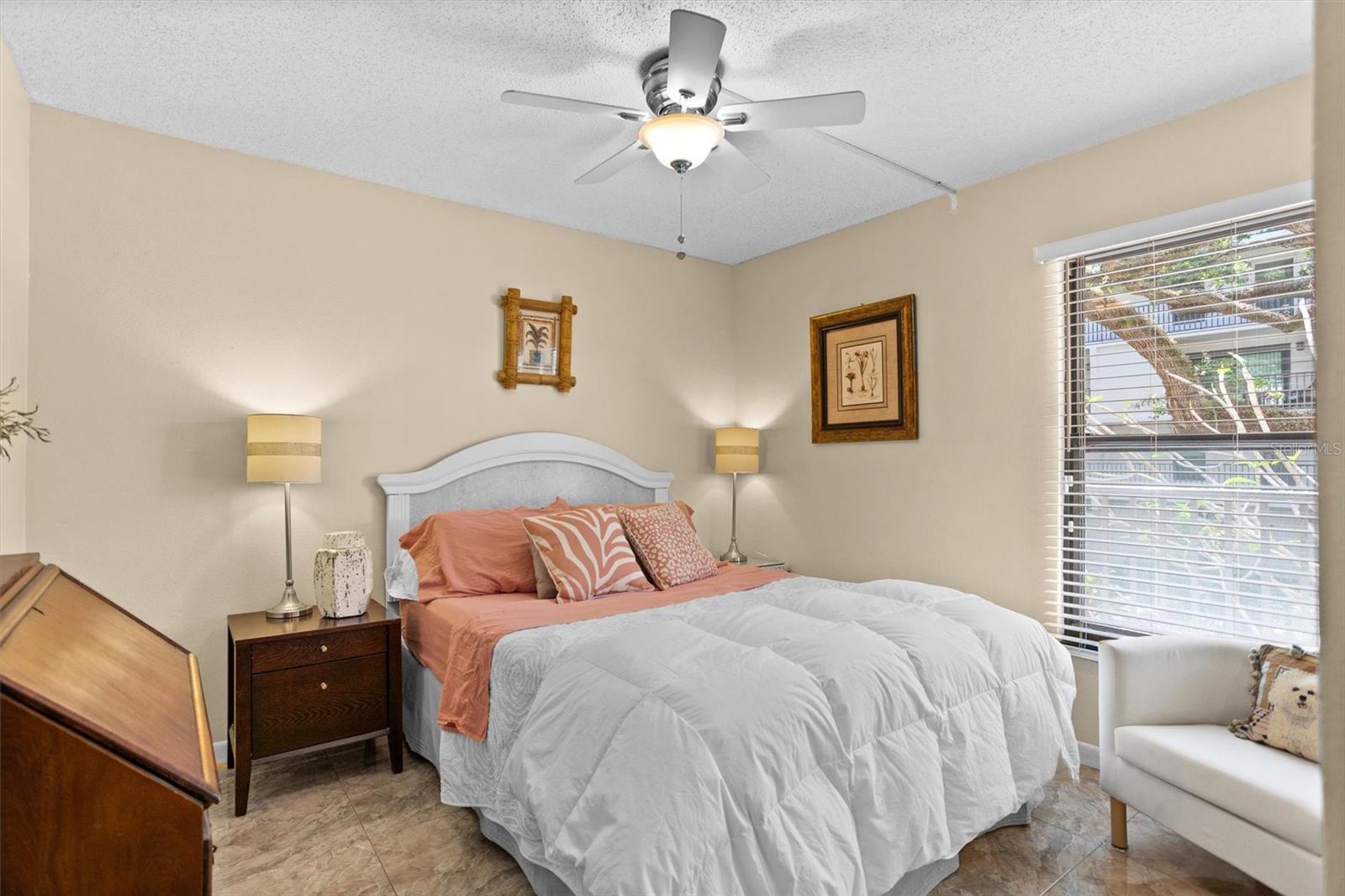 Image 33 of 52 For 105 4th Avenue Ne 219