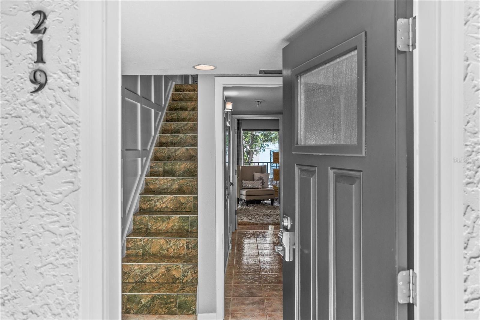 Image 4 of 52 For 105 4th Avenue Ne 219