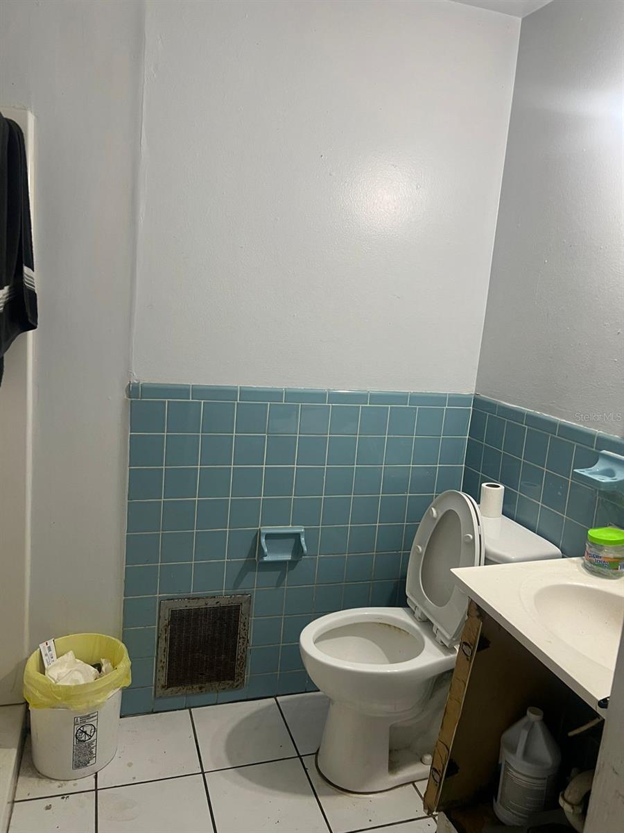 Image 11 of 18 For 508 522 524 Crystal Street