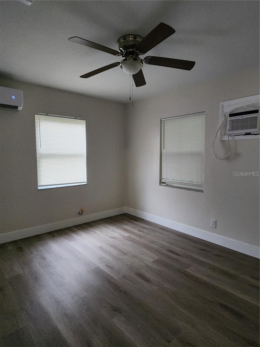 Image 5 of 6 For 508 522 524 Crystal Street