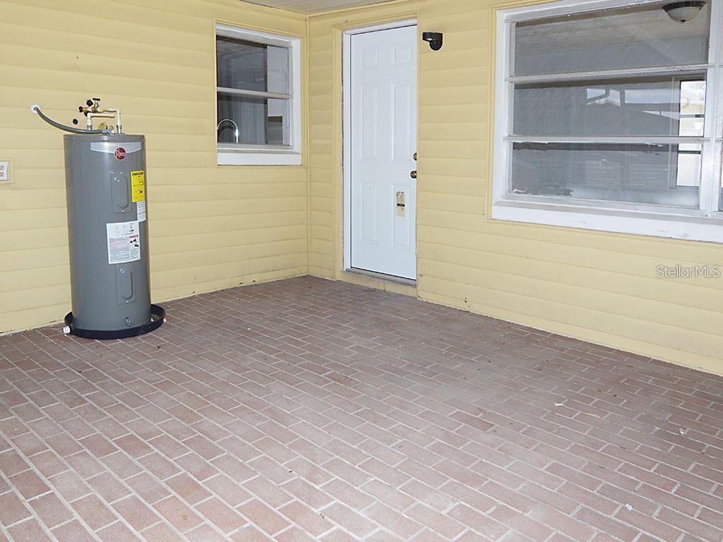 Image 40 of 43 For 98 Adams Street
