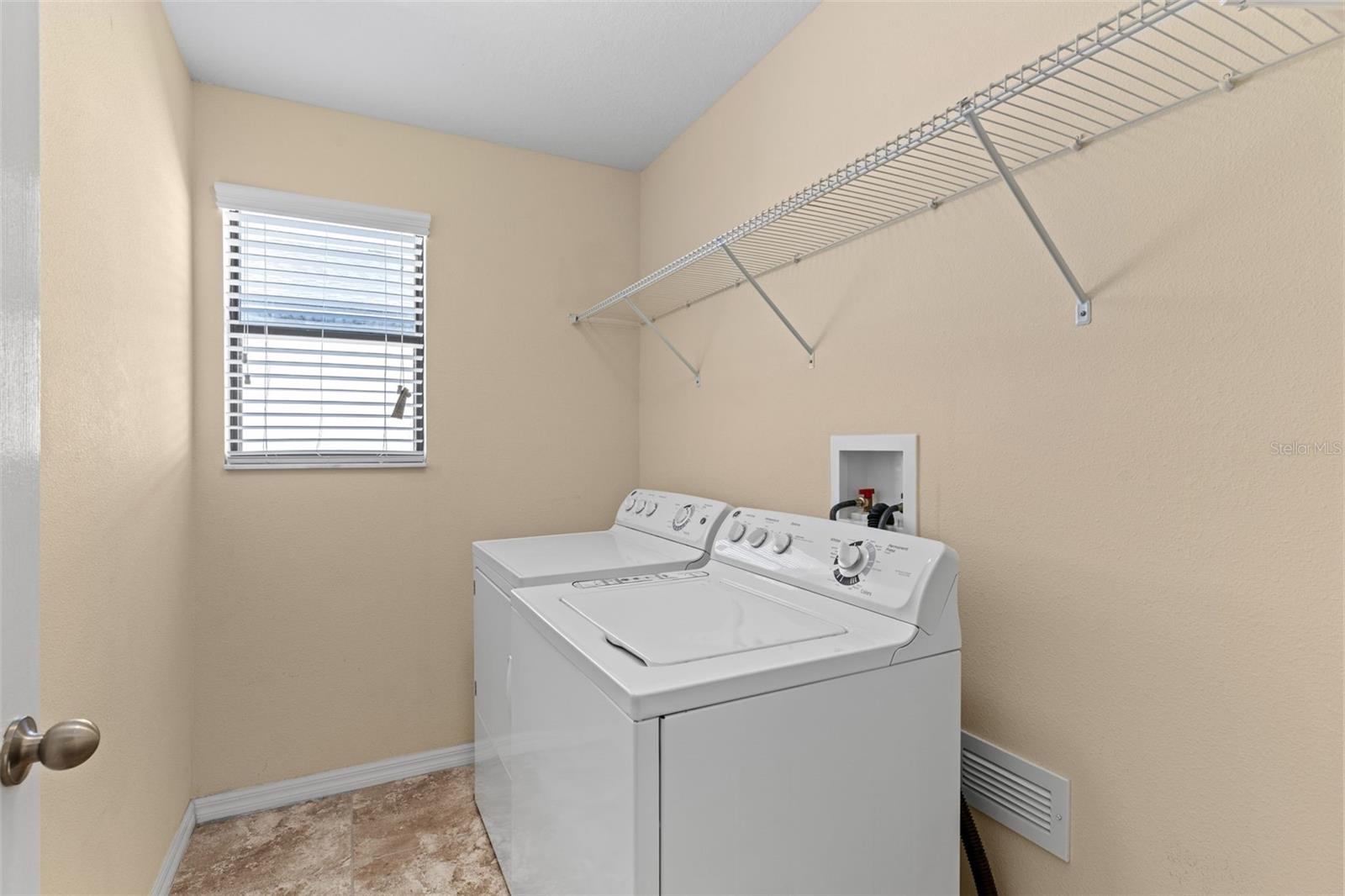 Image 20 of 26 For 9908 Spice Bush Court