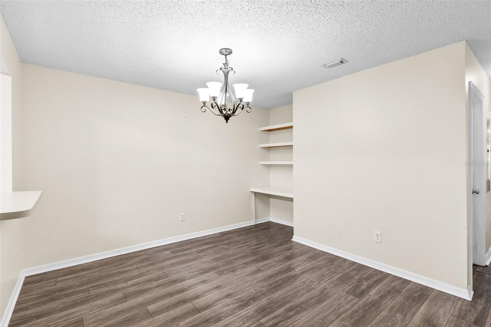 Image 7 of 32 For 10807 Keys Gate Drive