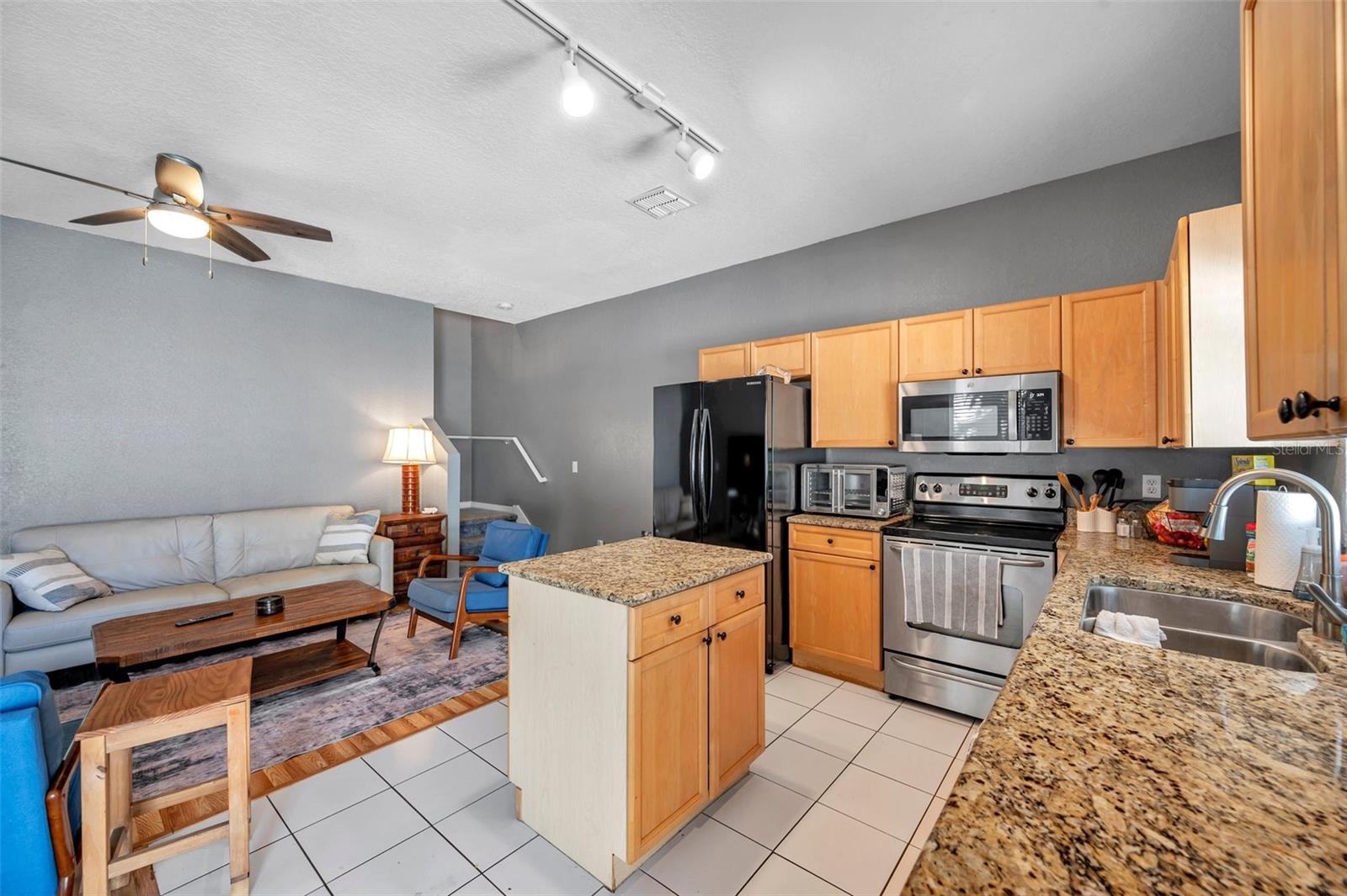 Image 9 of 54 For 7070 Opal Drive