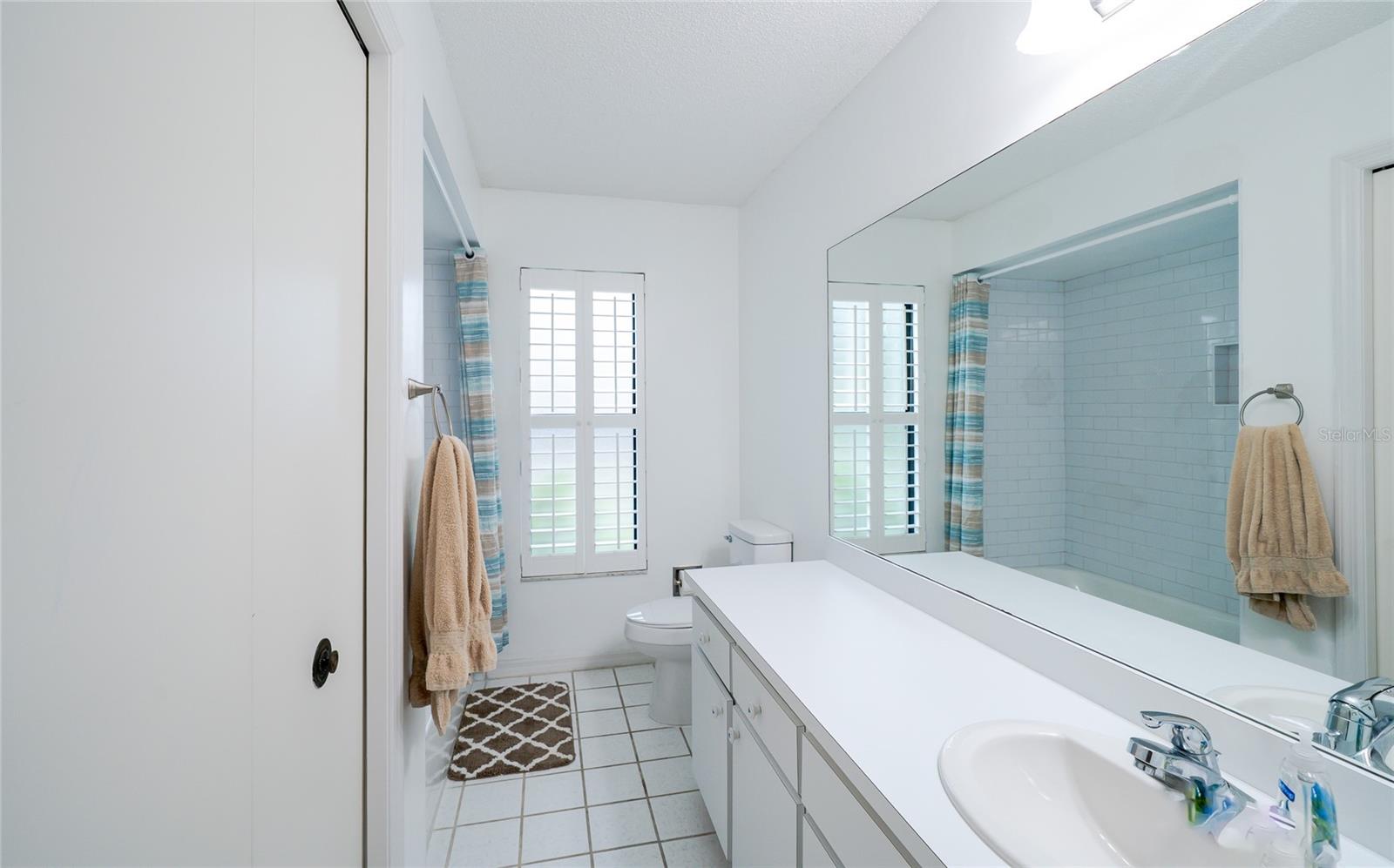 Listing photo id 18 for 34527 Cedarfield Drive